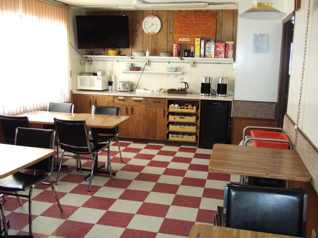 Wild Rose Inn Vegreville Exterior photo