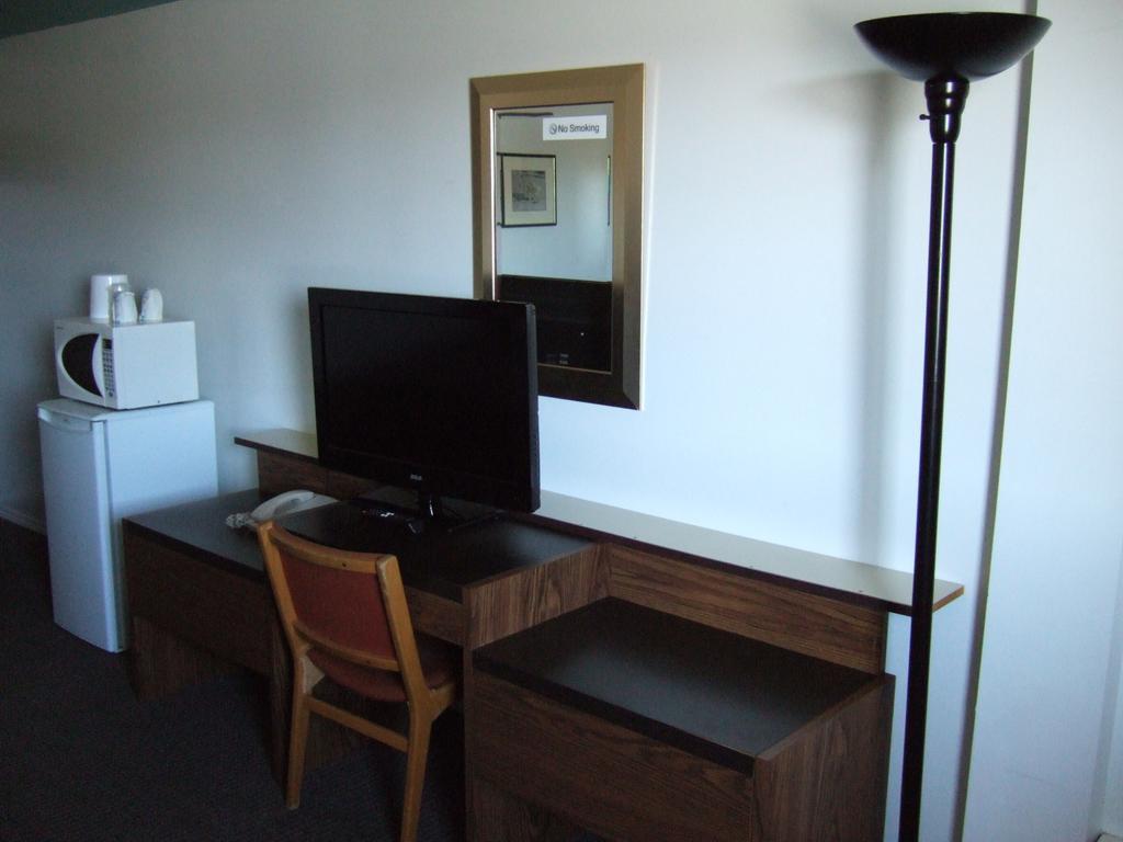 Wild Rose Inn Vegreville Room photo